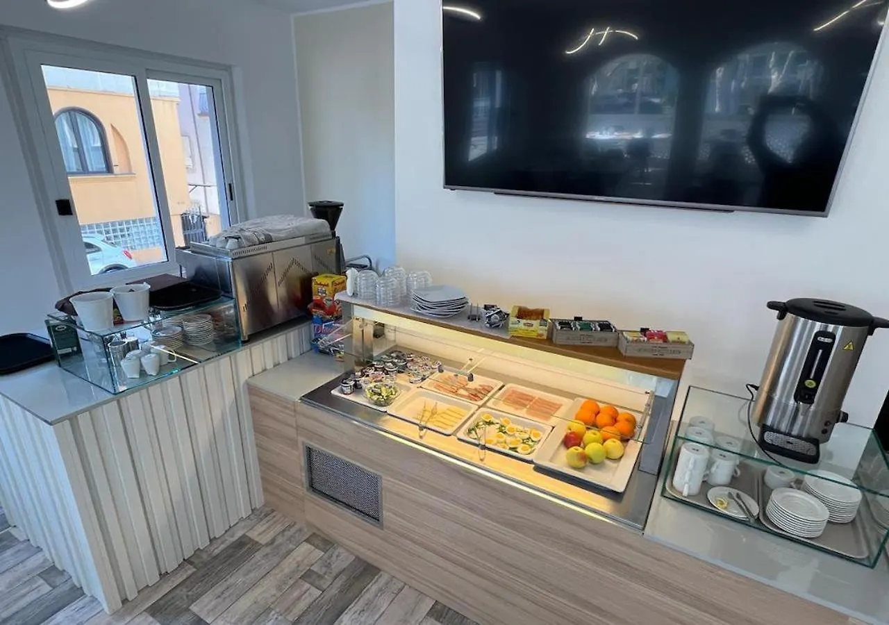 **  Chiama Hotel Rimini Italy