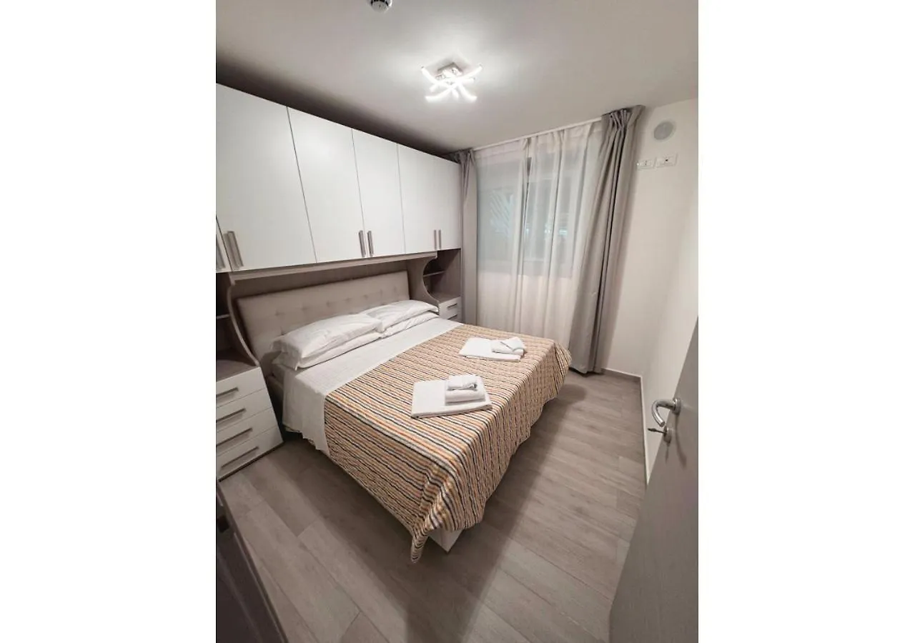 Chiama Hotel Rimini 2*,  Italy